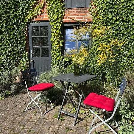 Serene Guest Retreat In Grmitz With Private Entrance 게스트하우스 그로미츠